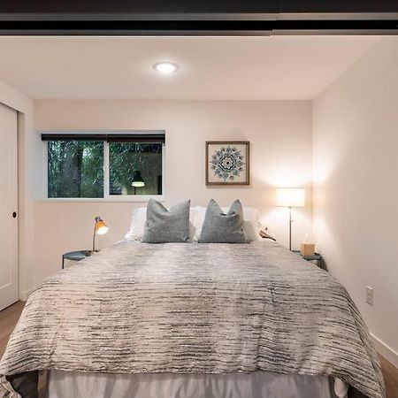 Modern, New & Industrial In Georgetown Villa Seattle Exterior photo
