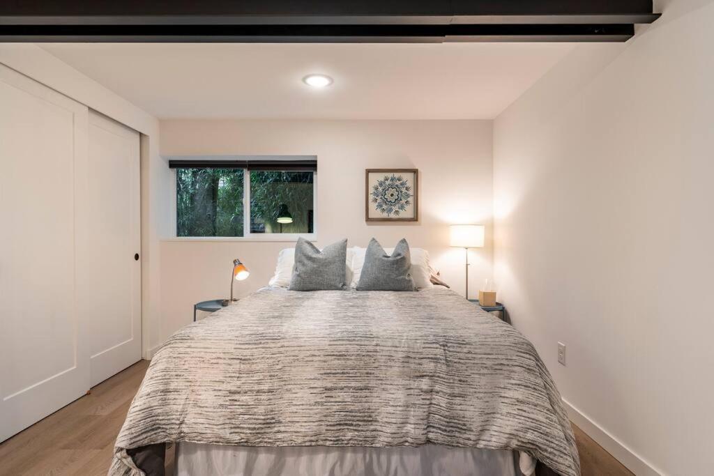 Modern, New & Industrial In Georgetown Villa Seattle Exterior photo