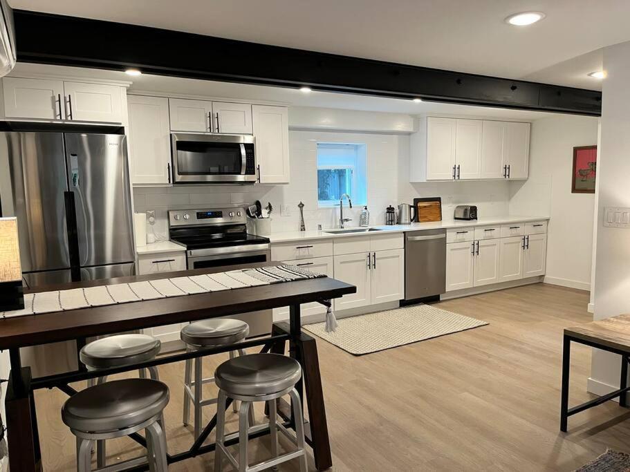 Modern, New & Industrial In Georgetown Villa Seattle Exterior photo